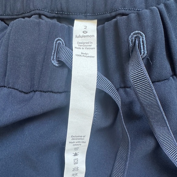 Lululemon On The Fly Crop - Picture 3 of 8